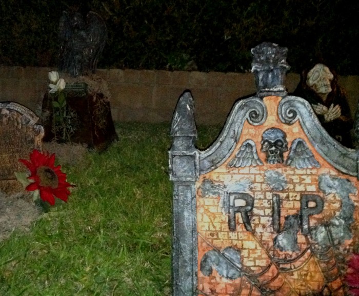 Eva Halloween Cemetary