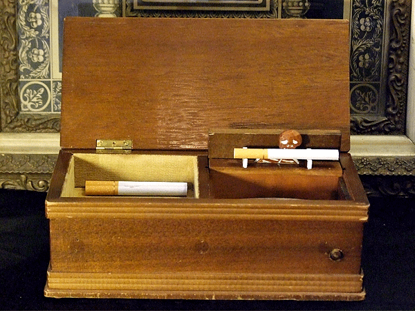 vintage cigarette music box Play a Funeral Tune: Vintage Musical Cigarette Box