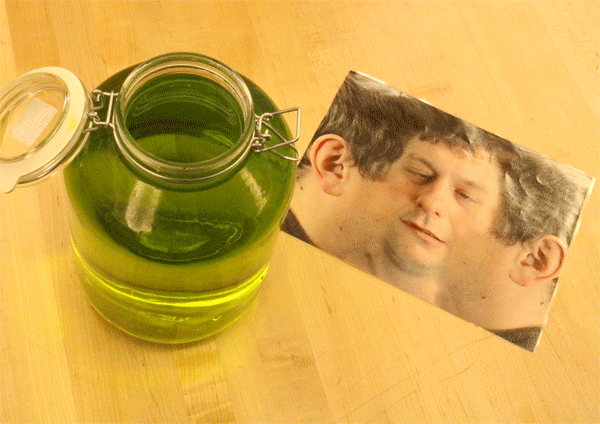 DIY Head in a Jar Instructable via Mikeasaurus