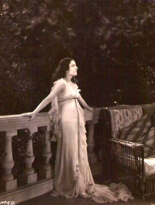 Lupita Tovar - Dracula (Spanish 1931) via Universal Monsters Tribute