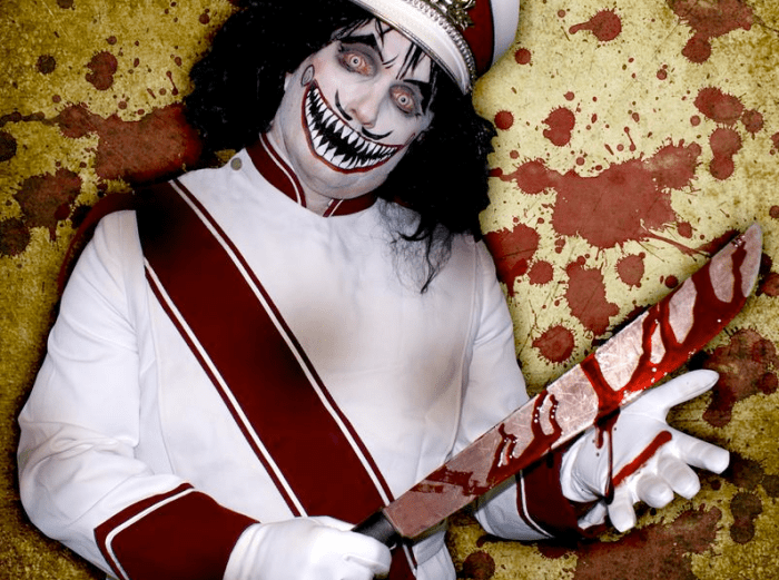 TWISTED NUTCRACKER CHRISTMAS – ZOMBIE MANOR