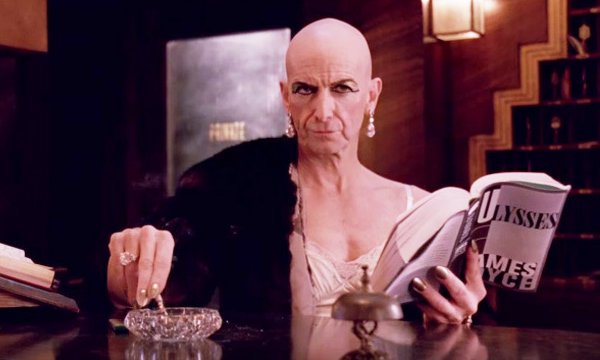 american-horror-story-hotel-feels-like-season-1-in-many-ways