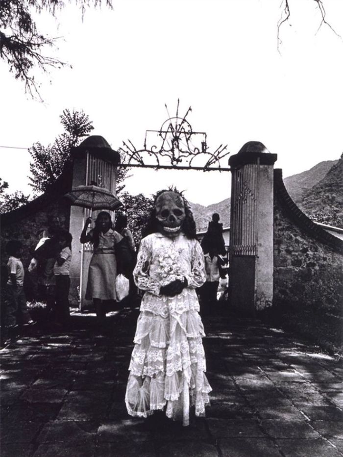 Primera comunión First communion - Chalma, State of Mexico, 1984 - Graciela Iturbide